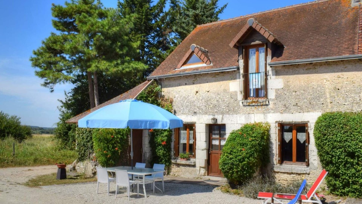 Chemille-sur-Indrois Cottage | Charming Cottage in Touraine: Fireplace, Garden, Near Zoo & Castles, Pet-Friendly