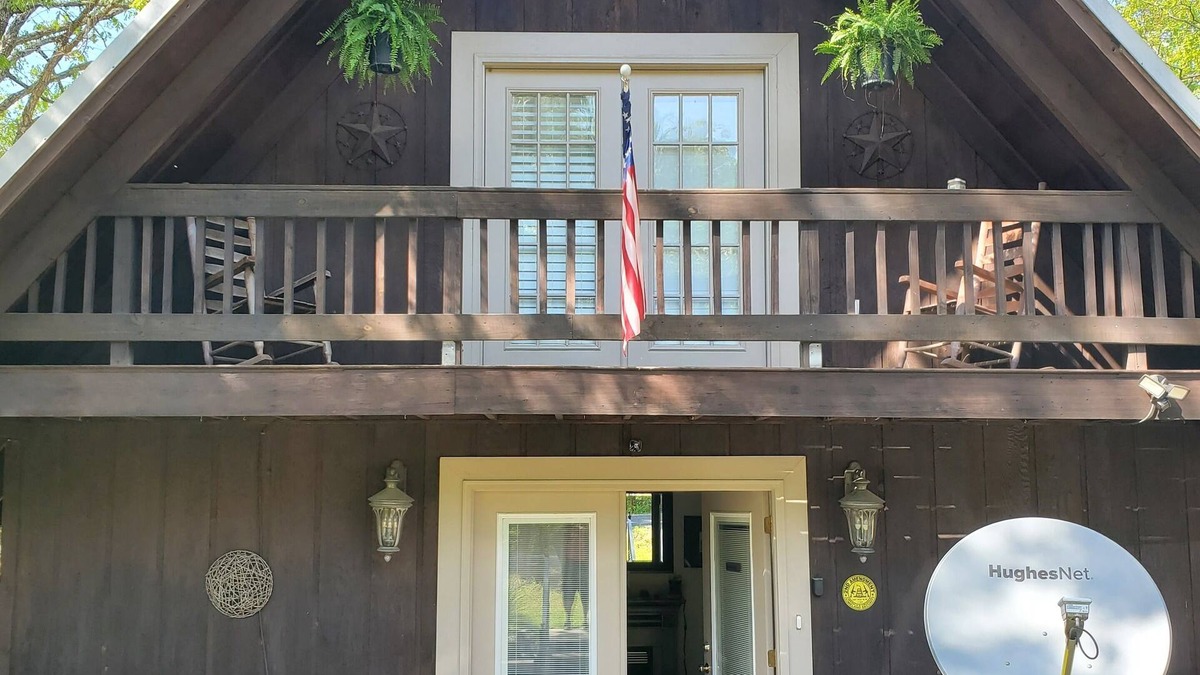 Sardis Cabin | Charming Cabin 5 minutes from Sardis Lake Dam