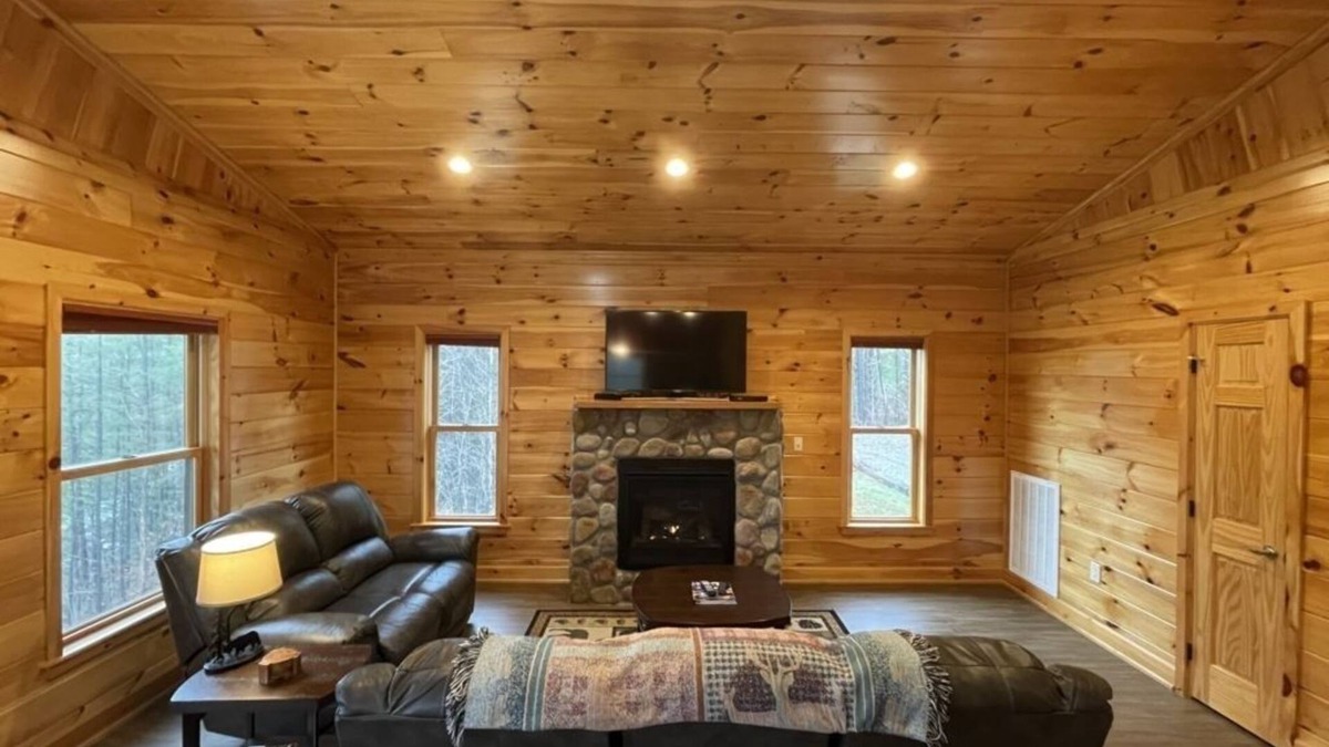 Tellico Plains Cabin | Charming cabin with an Amazing view! - pet and motorcycle friendly! 2 Bedroom Cabin by RedAwning