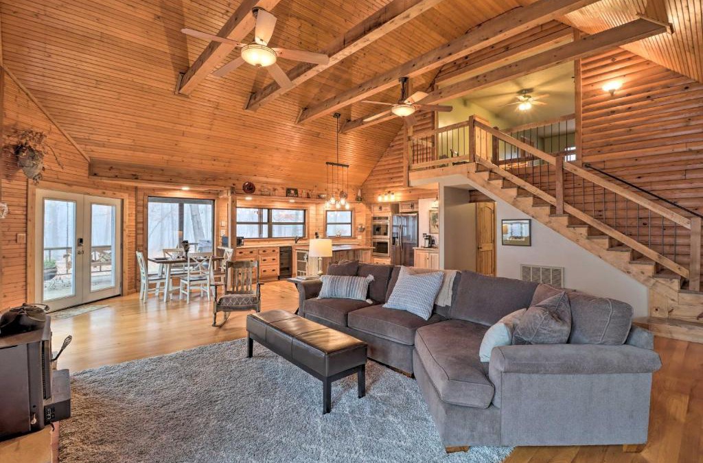Mt. Sherman House | Charming Cabin with Hot Tub, Fire Pit and Views!