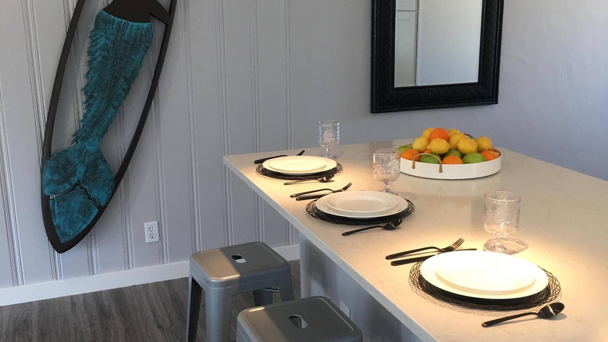 Huntington Beach House | Charming, California Coastal newly renovated unit 60 steps to the sand