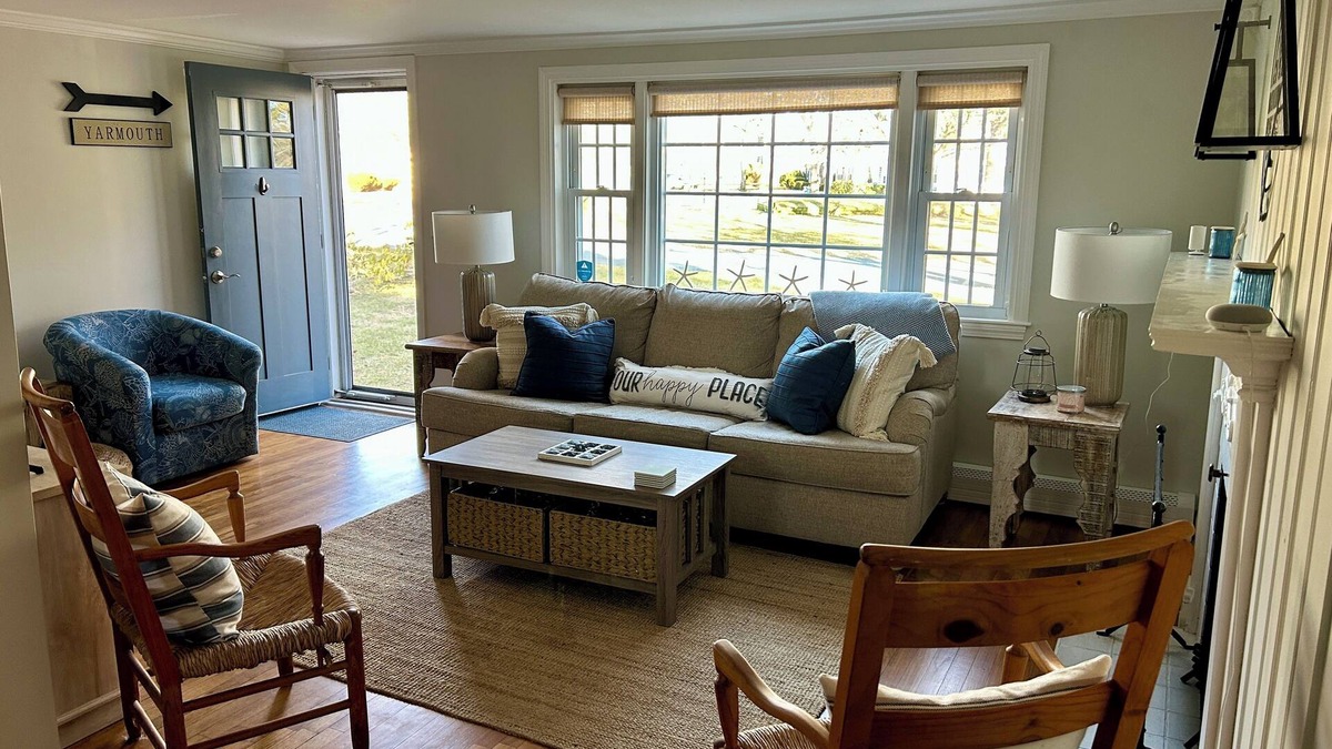 South Yarmouth House | Charming Cape house - NEW Central AC, WiFi, laundry, patio, short walk to beach