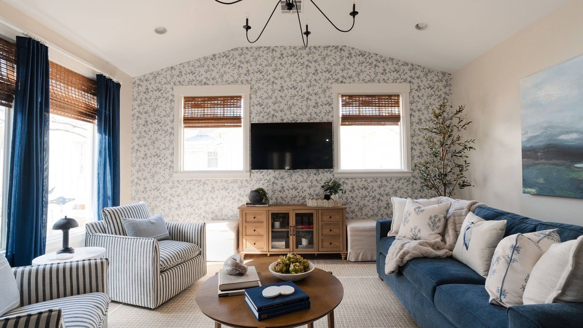 Eufaula House | Charming Carlton Landing Single Story Home Steps Away from TownCenter - The Nest
