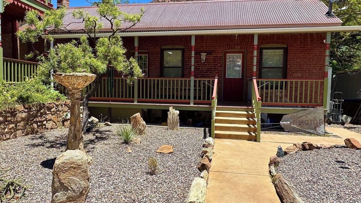 Bisbee House | Charming casita in Historic Brewery Gulch walking distance to everything!