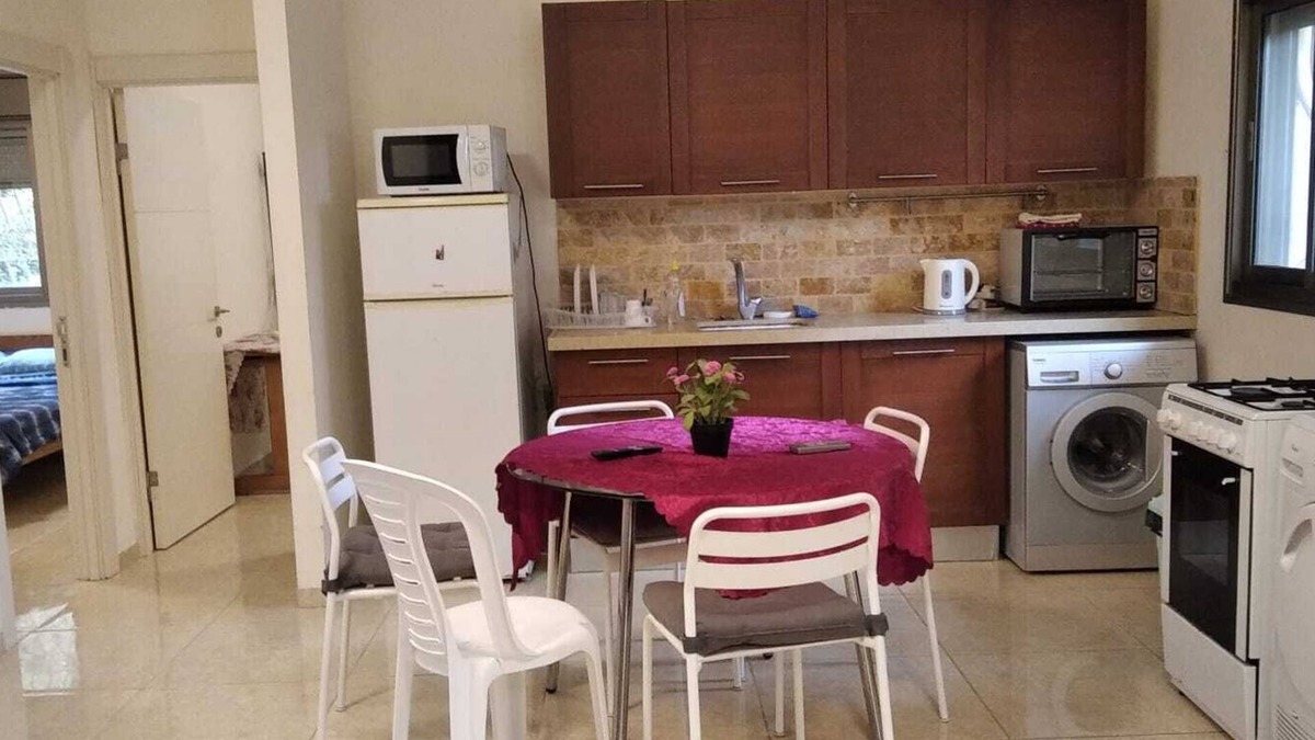 Haifa Apartment | charming, central Achuza 3 room renovated