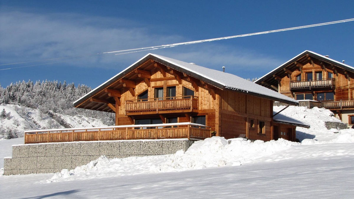 Foncine-le-Haut Ski Chalet | Charming chalet "les Eterles" 4 épis gite de france overlooking the valley