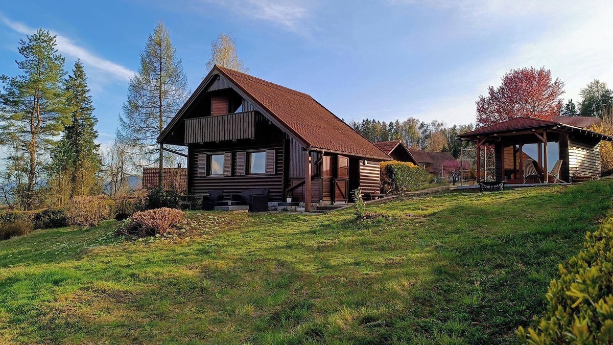Trebnje Ski Chalet | Charming Chalet Panorama with Sauna & Jacuzzi