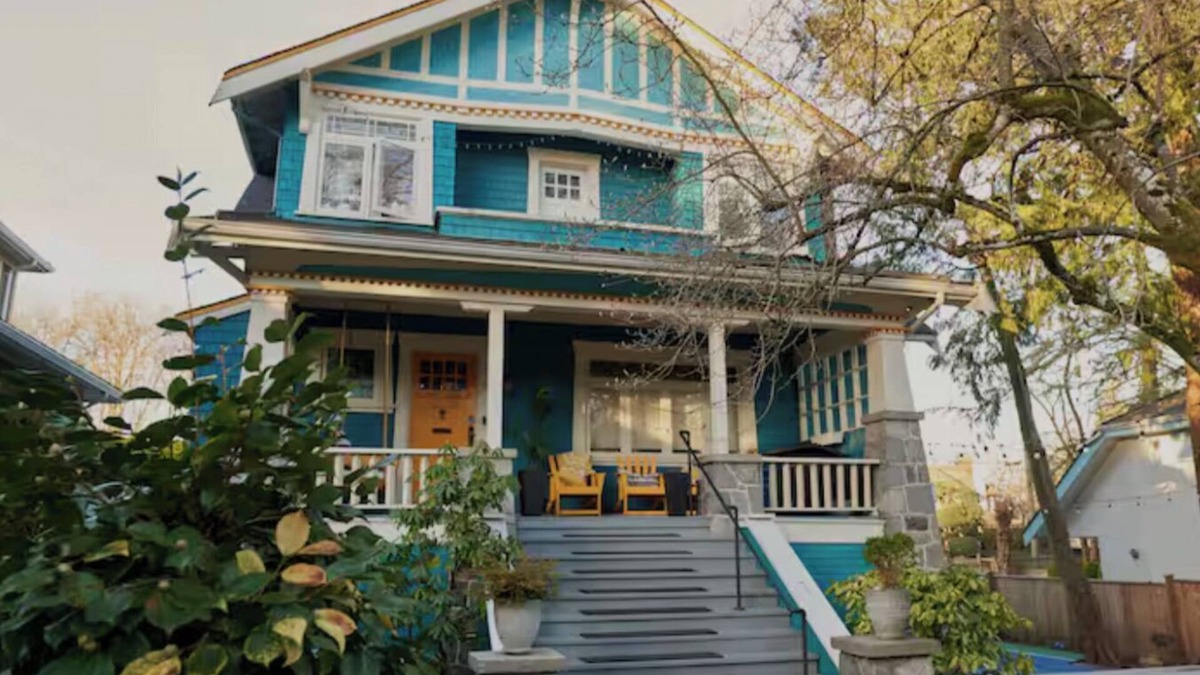 West Side House | Charming Character Home in Kerrisdale with Hot Tub/Sport and Pickle Ball Court