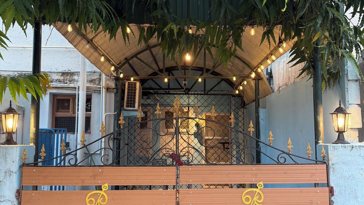 Ashok Nagar Villa | Charming Chennai Private Heritage One Bedroom Villa with Parking