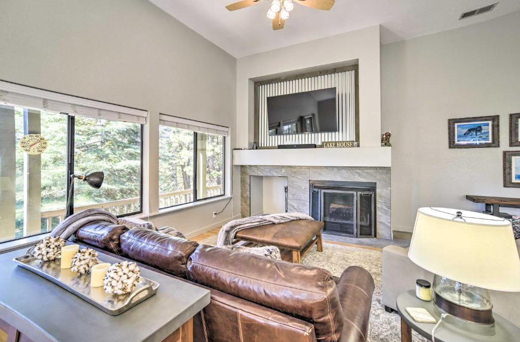 Lake Almanor West House | Charming Chester Home with Furnished Porch!