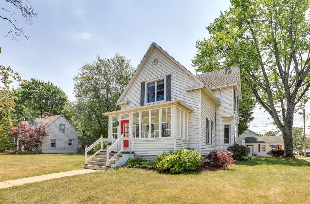 Chesterton House | Charming Chesterton Home with Idyllic Location!