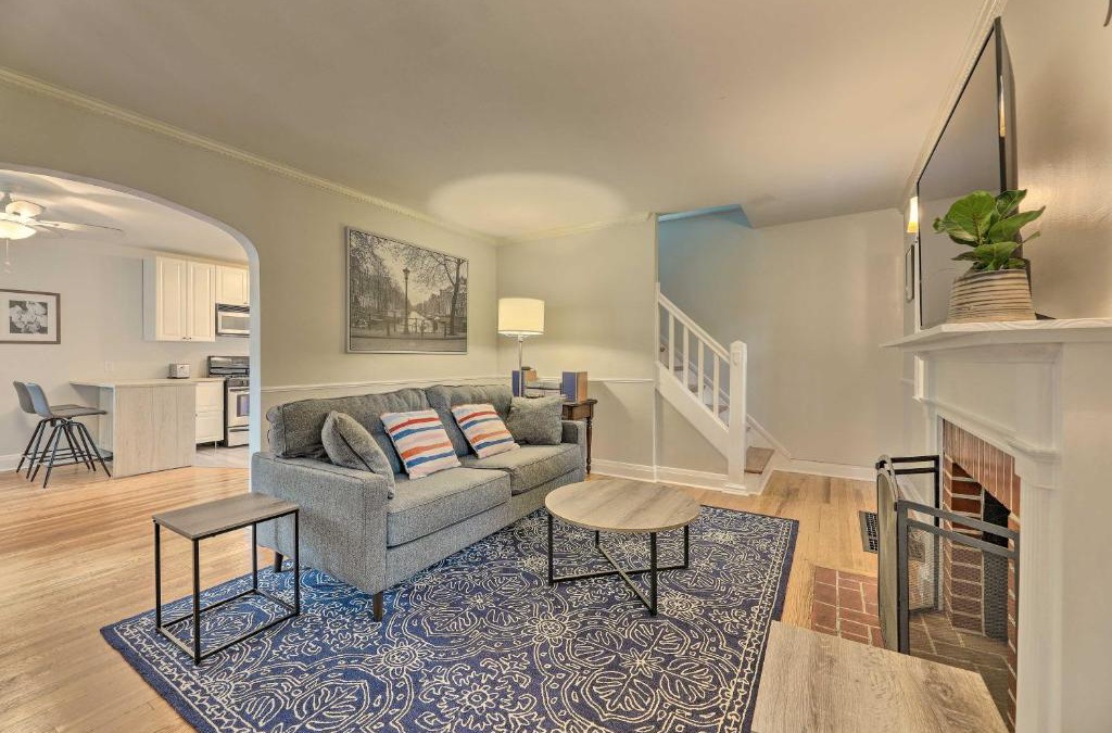 Roselawn Finance House | Charming Cincinnati Home Less Than 10 Mi to Downtown!