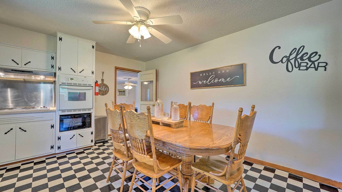 Clayton House | Charming Clayton Home ~ 4 Mi to Sardis Lake!