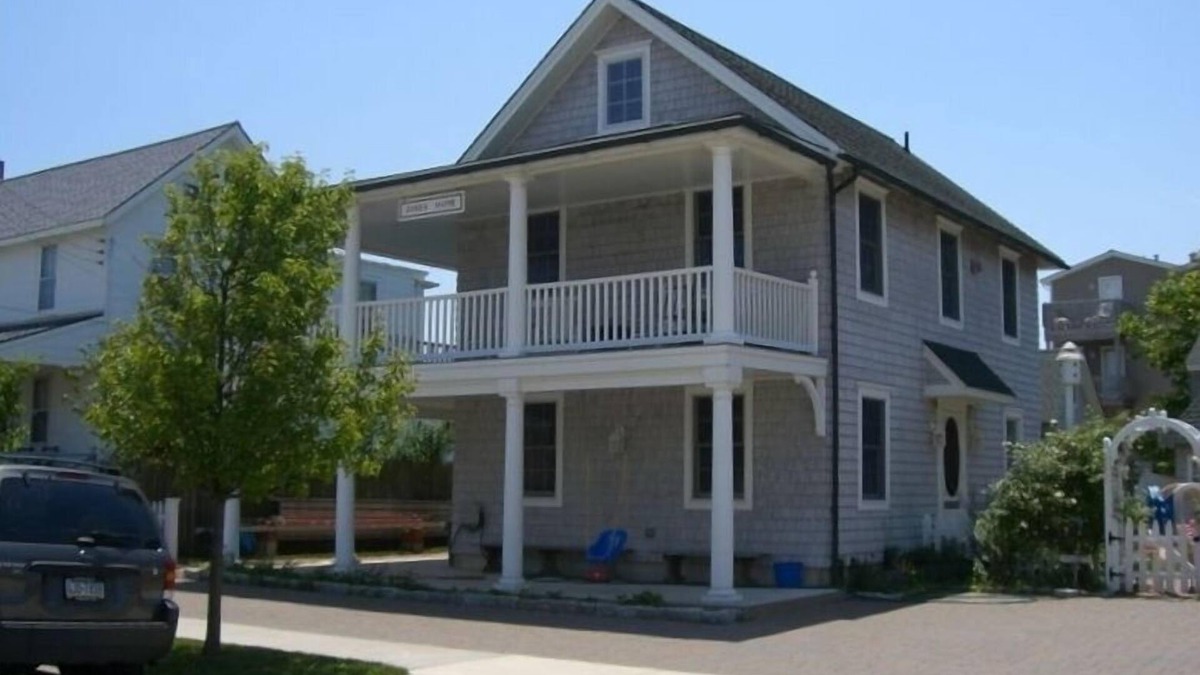 Sea Isle City Cottage | Charming, Clean Cottage: One Week Left for Summer 2023 - week of June 17th