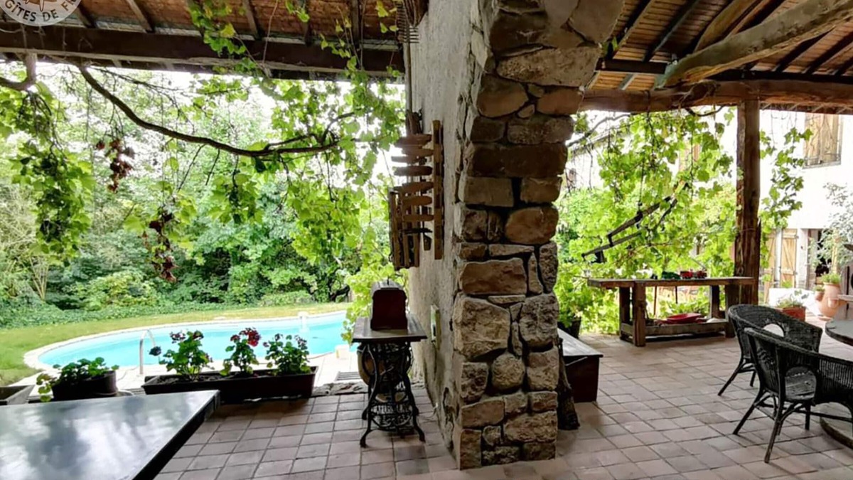 Essertines-en-Donzy Cottage | Charming Country House with Private Pool, Spa, Sauna, and Historic Features