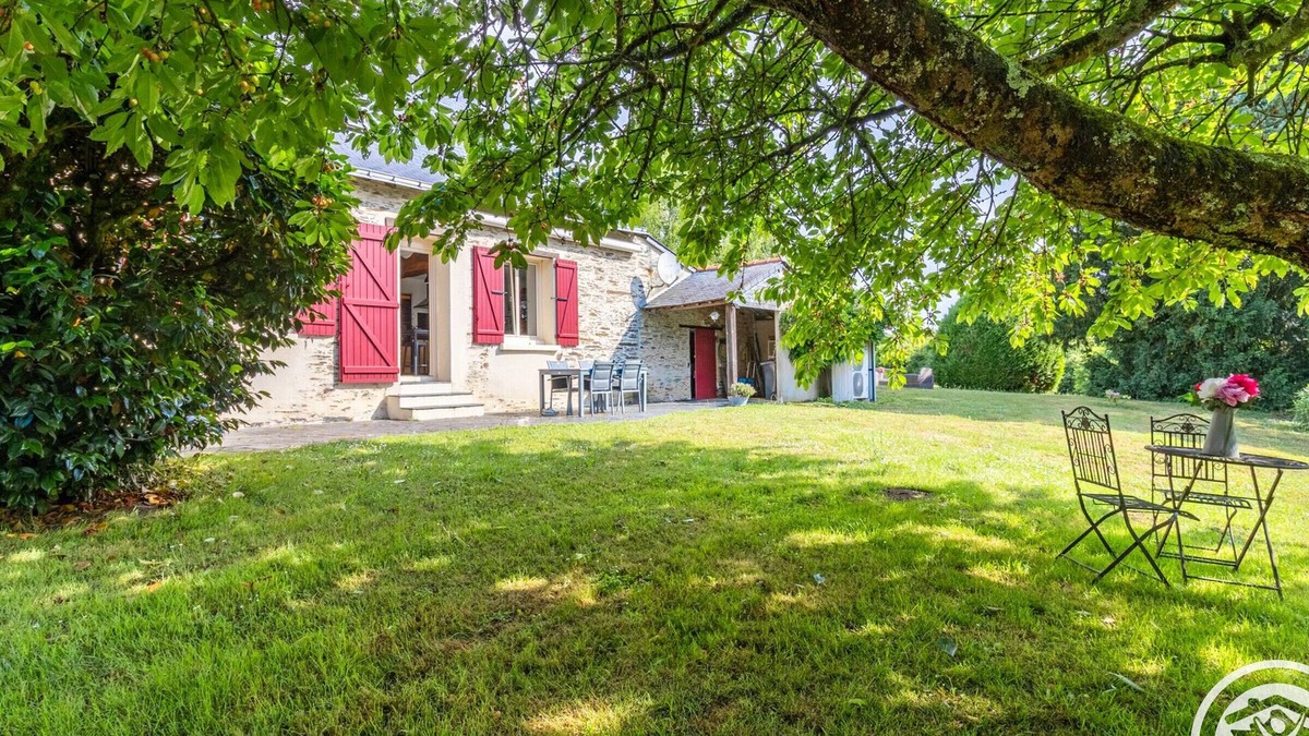 Segre-en-Anjou-Bleu Cottage | Charming Countryside Getaway - Comfort & Luxury