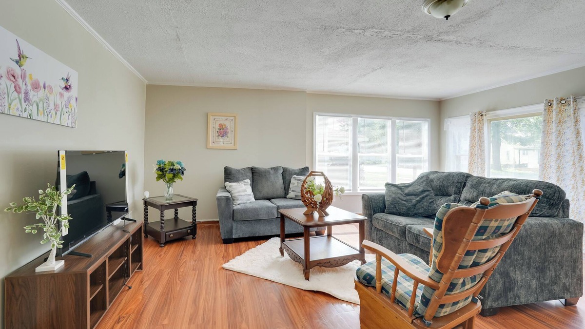 Butler House | Charming & Convenient Home in Butler