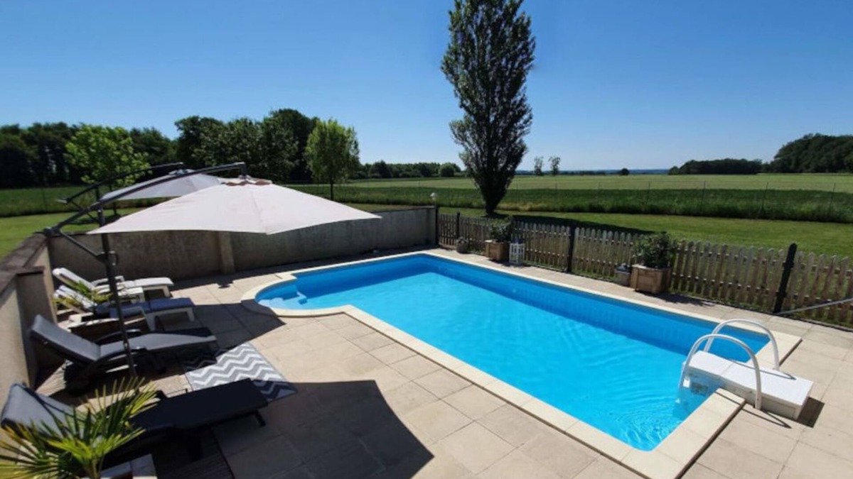 Cinq-Mars-la-Pile House | Charming cottage * surrounded by nature, in the heart of the Loire chateau