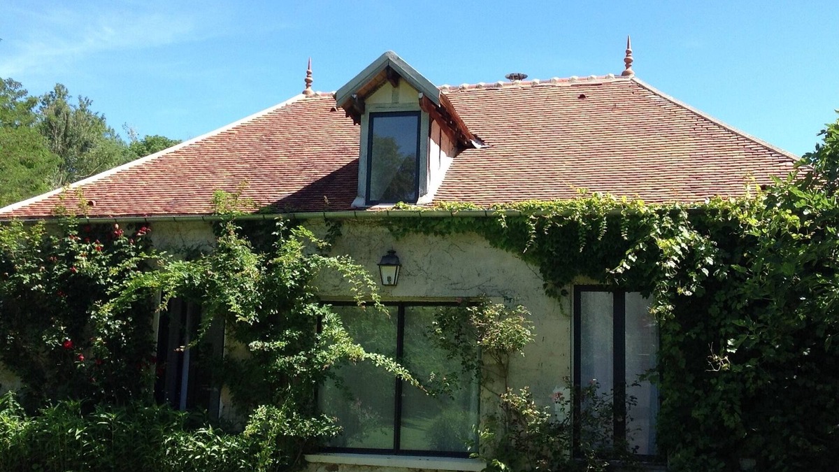 Essomes-sur-Marne Cottage | charming cottage at the foot of a 13th century abbey