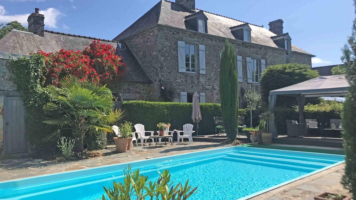 La Chapelle d'Audaine Cottage | Charming Cottage with Heated Pool and Garden Near Bagnoles de l'Orne
