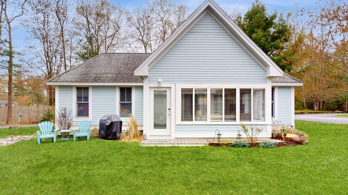 Summer Village Cottage | Charming Cottage at Summer Village with Pools, Pickleball, Bocce and Game Room