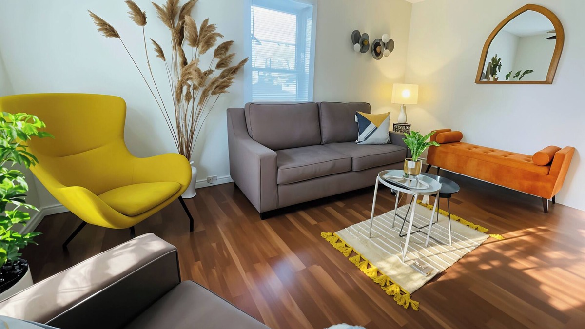 Wellington House | Charming Cottage in Wellington’s Heart near Beach!