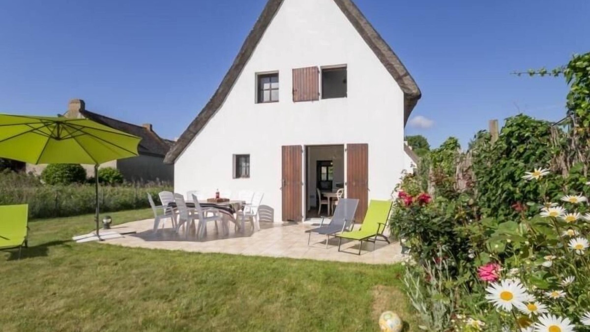 Saint-Joachim Cottage | Charming Cottage with Fireplace, Terraces & Baby Facilities in Brière Natural Park