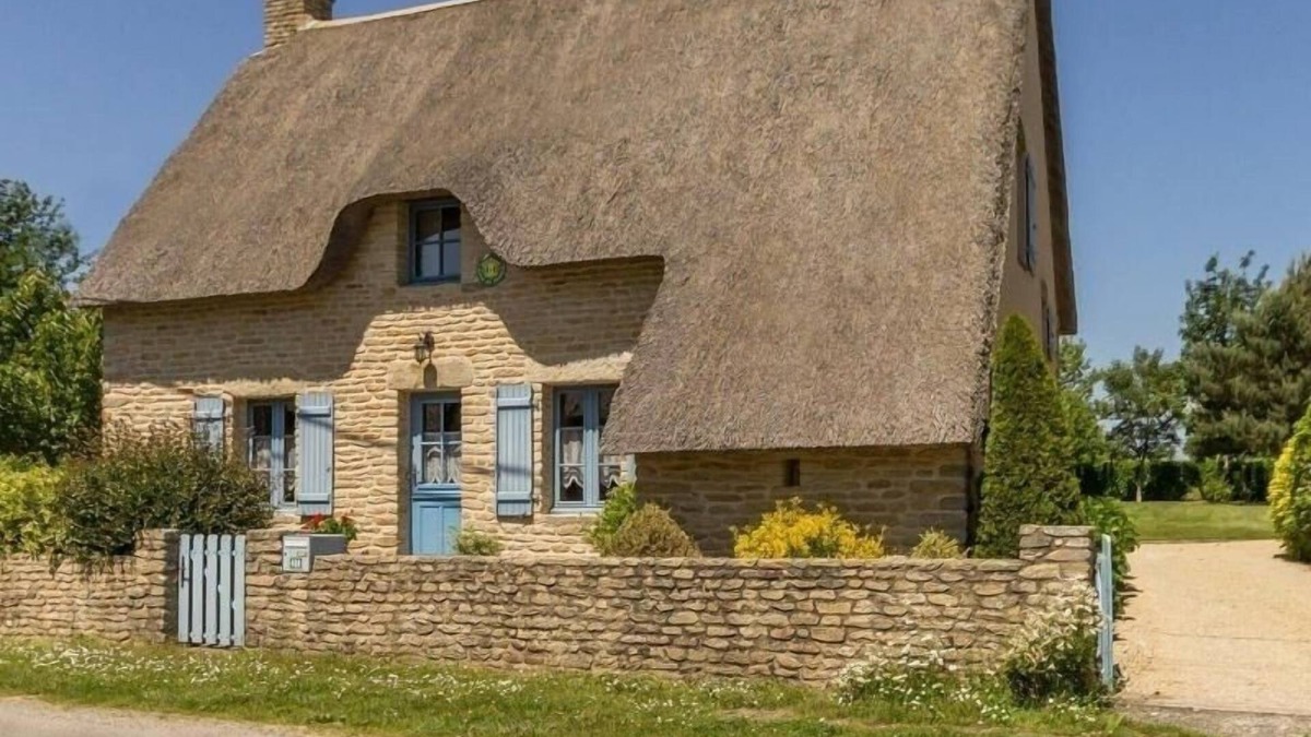 Saint-Lyphard Cottage | Charming Cottage in Brière Park with Large Garden, Terrace, and Family Amenities