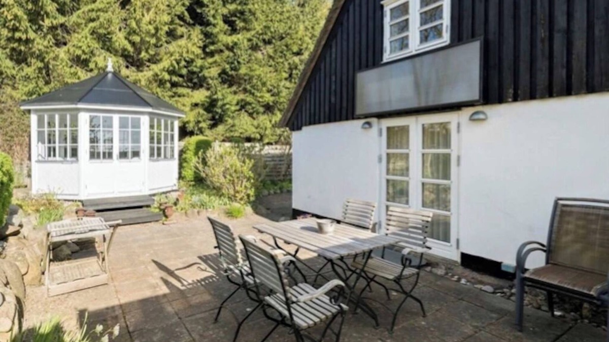 Samsø Cottage | Charming cottage from 1877 - a cozy oasis!