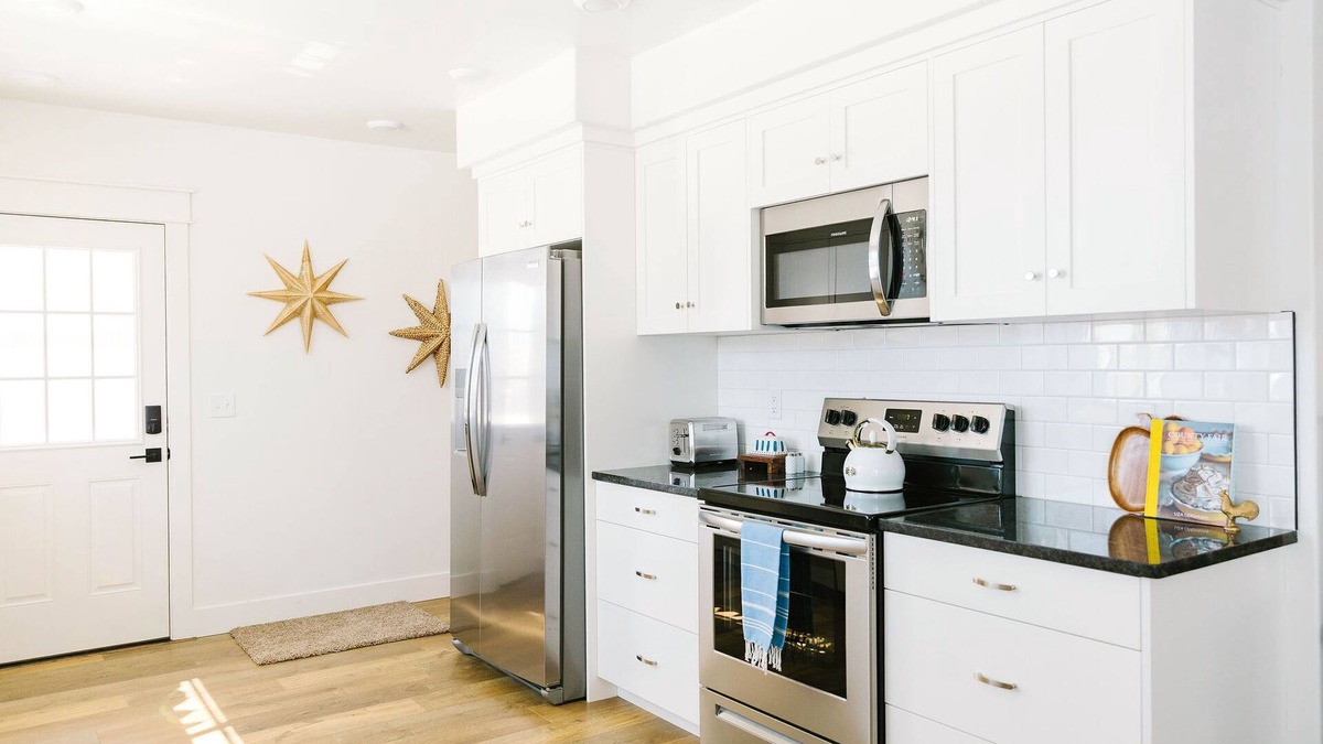 Afton House | Charming cottage home in downtown Afton, walking distance to restaurants.
