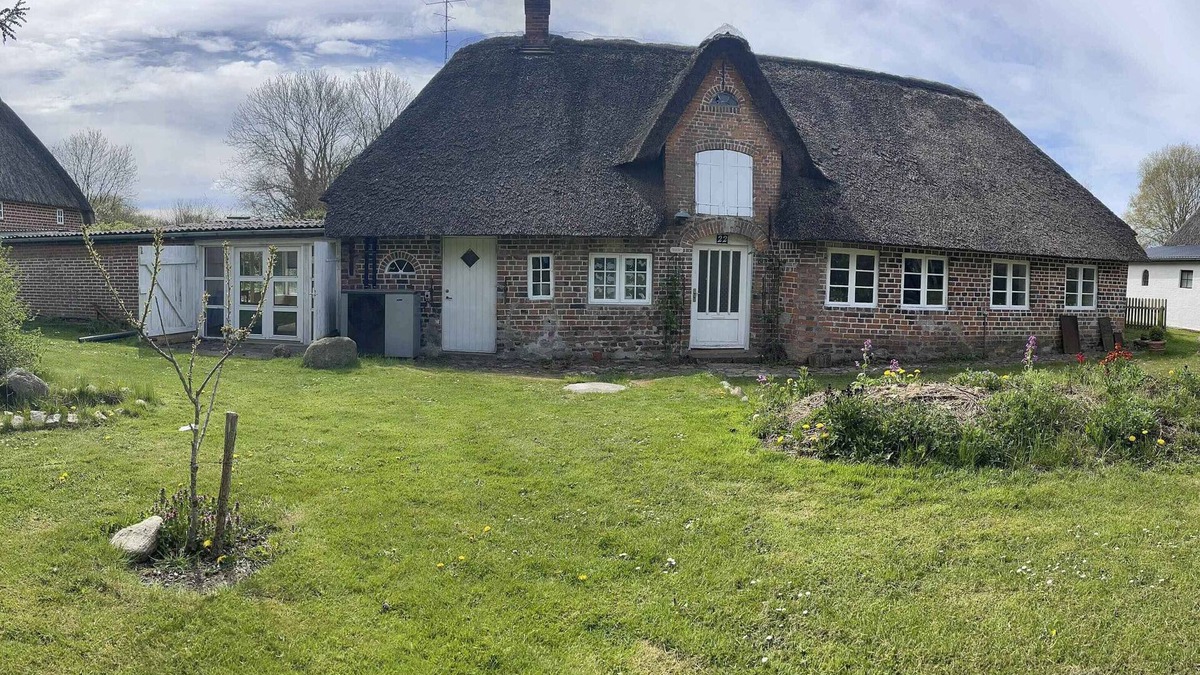 Hojer House | Charming cottage house in Hoejer