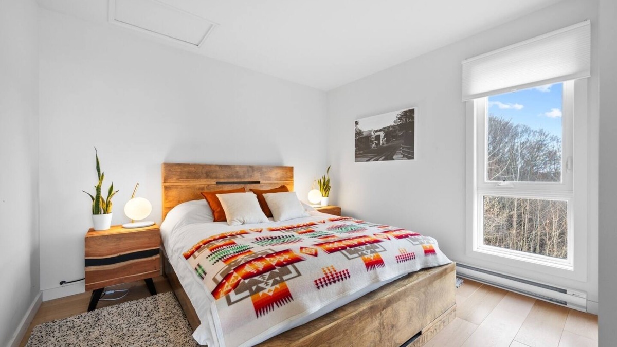 Frelighsburg Ski Chalet | Charming cottage in Frelighsburg, perfect for nature, skiing, and wine lovers!