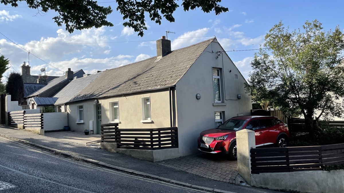Howth House | Charming Cottage In Beautiful Howth, 25 Minutes From Dublin City Center