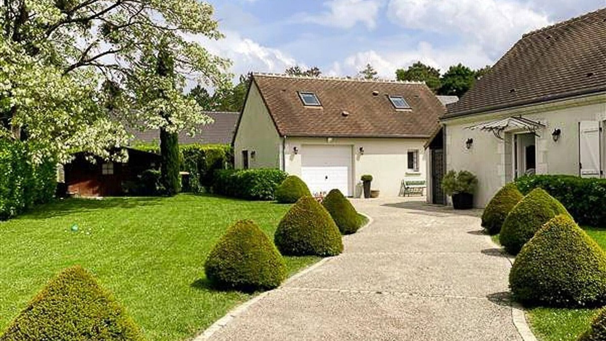 Chailles Cottage | Charming cottage in Chailles near Blois with garden and WIFI