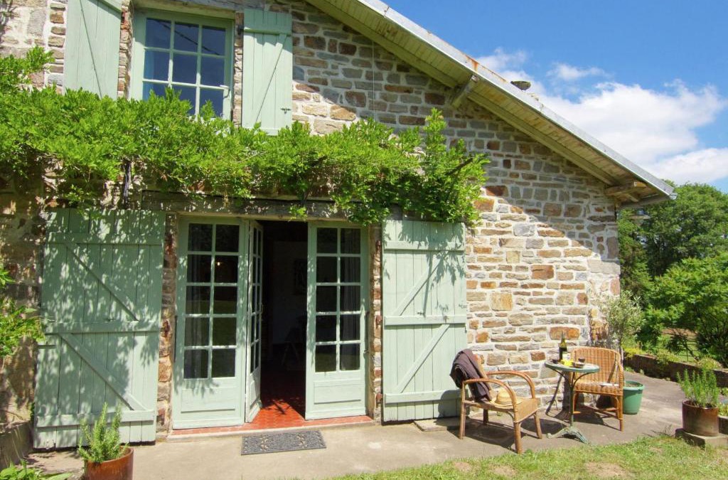Ladignac le Long House | Charming Cottage in Ladignac le Long with Garden