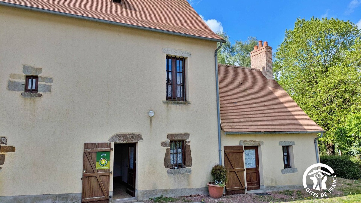 Livet Cottage | "Charming Cottage in Livet: 3BR, WiFi, Near Lake, Pet-Friendly, Baby Gear Available"