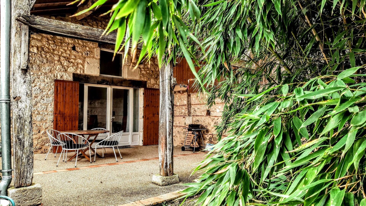 Saint-Salvy Cottage | Charming cottage in Lot-et-Garonne, with terrace, optional pool, and spa.