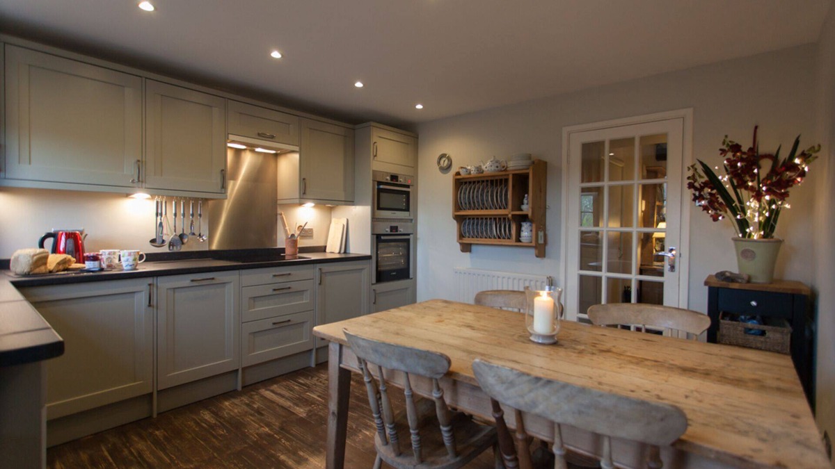 Bamburgh Cottage | Charming Cottage in Prime Position with Castle Views, 12 The Wynding