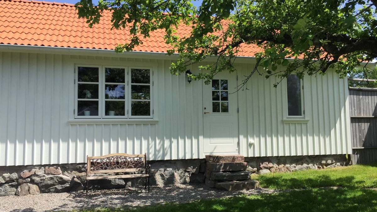 Hoviksnas House | Charming cottage in Höviksnäs just 500m from the sea | SE09116