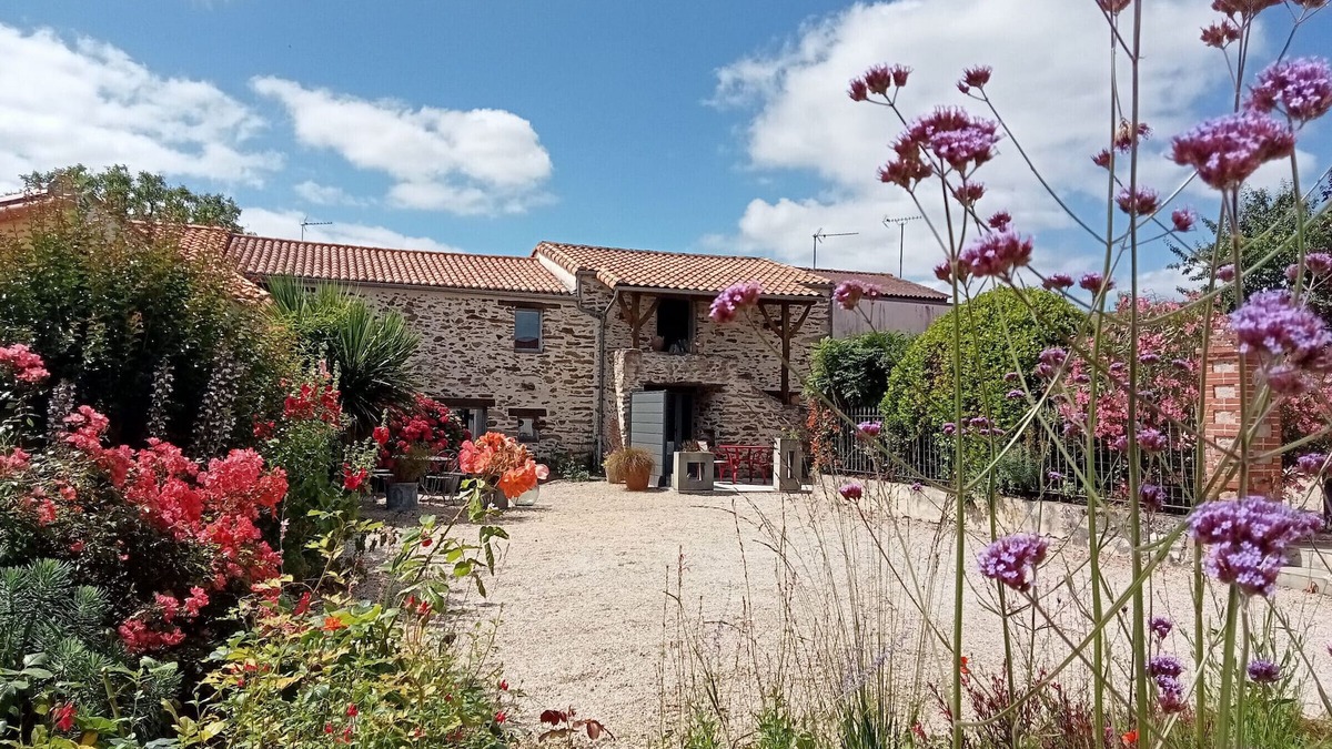 Monnieres Cottage | Charming Cottage in Vineyard Village with Bikes, Near Clisson and Puy du Fou