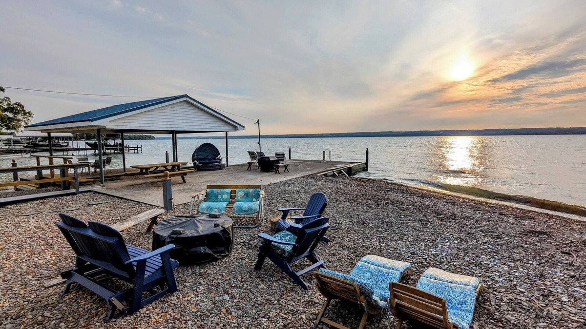 Town of Varick Cottage | Charming Cottage LITERALLY on Lake -Pet Friendly with Guest Cottage