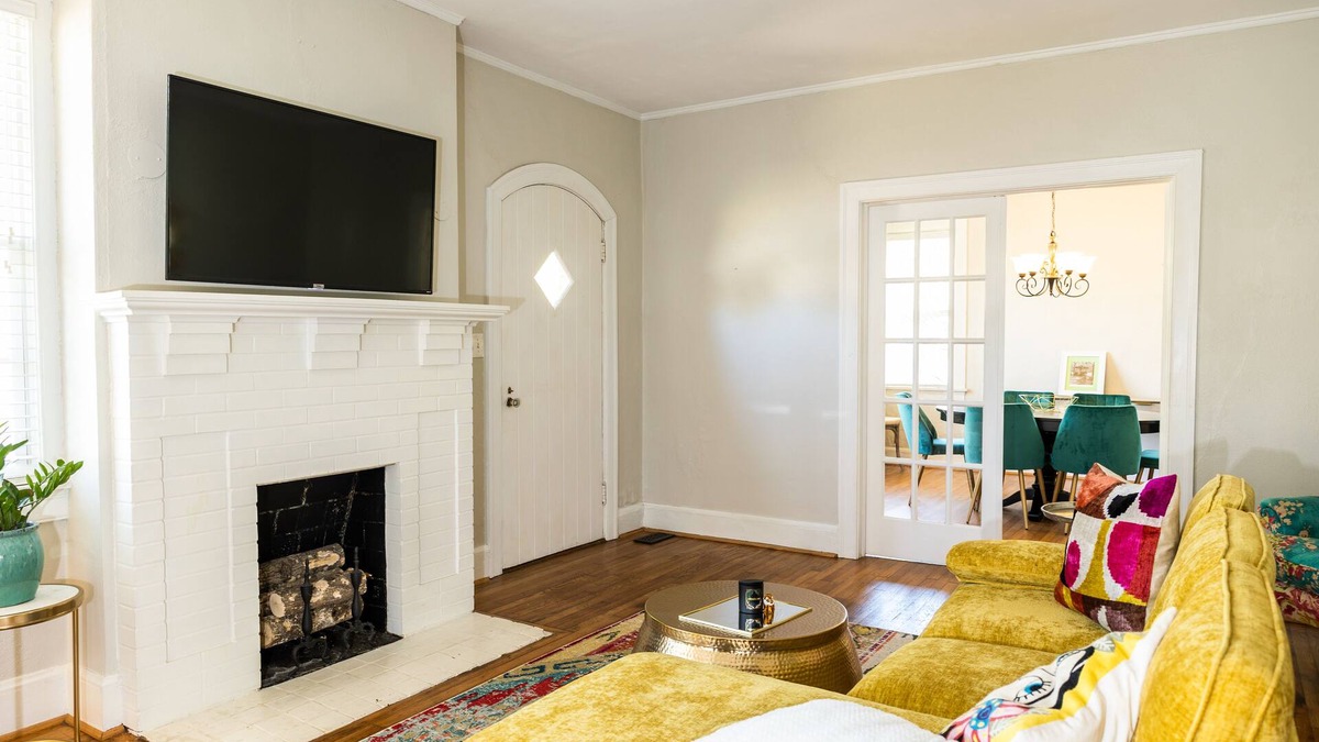 Opelika Cottage | Charming cottage near downtown Opelika!
