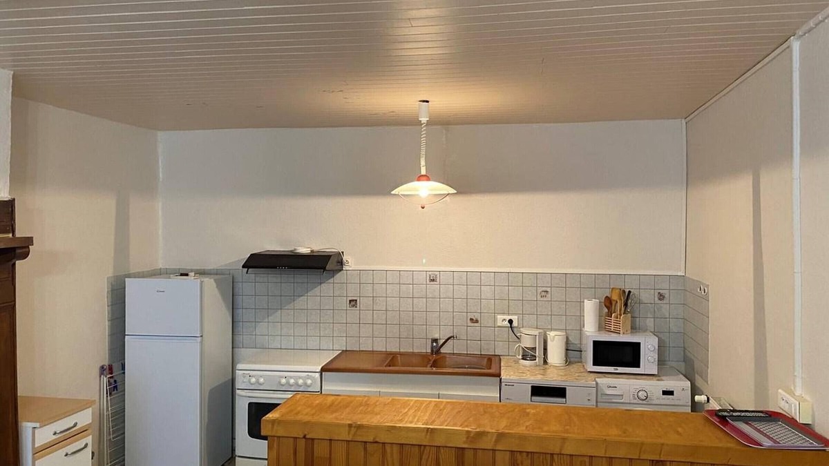 Drugeac Cottage | Charming Cottage Near Salers: BBQ, Garden, Pets Welcome, WiFi, Sleeps 4
