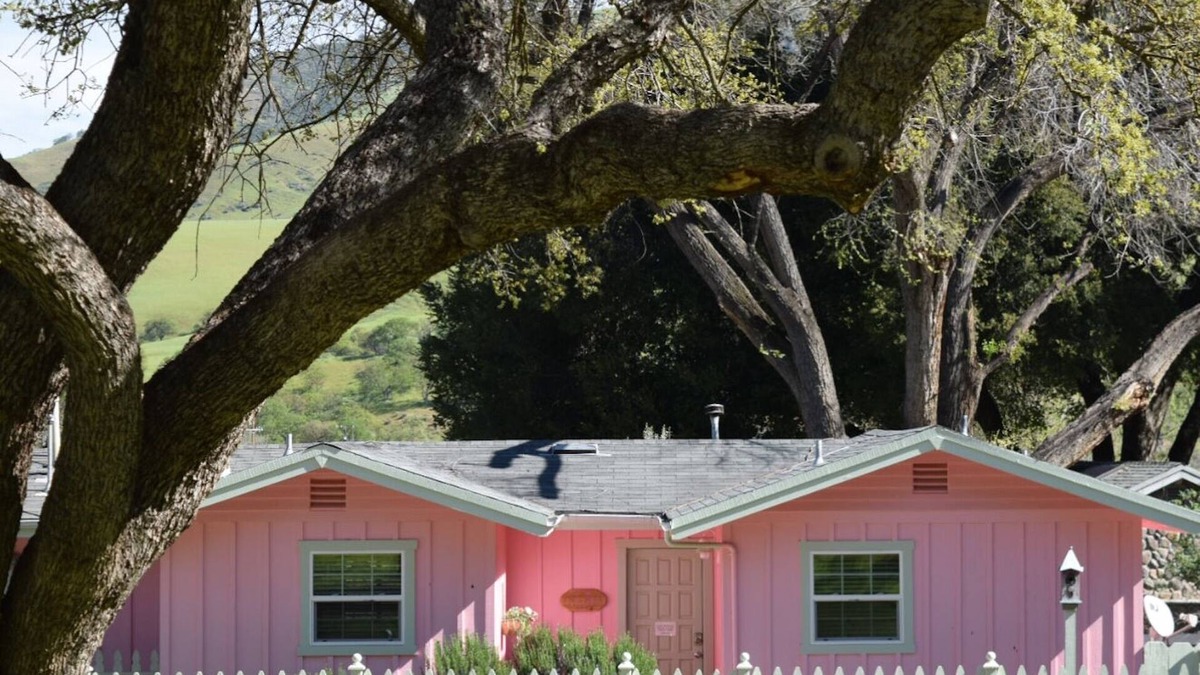 Paicines Cottage | Charming Cottage on 1,000 Acre Working Ranch - Only 10 miles from Pinnacles