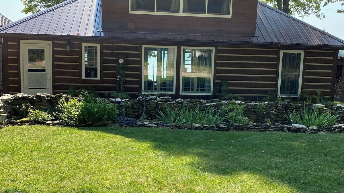 Germfask Cottage | Charming cottage on beautiful South Manistique Lake