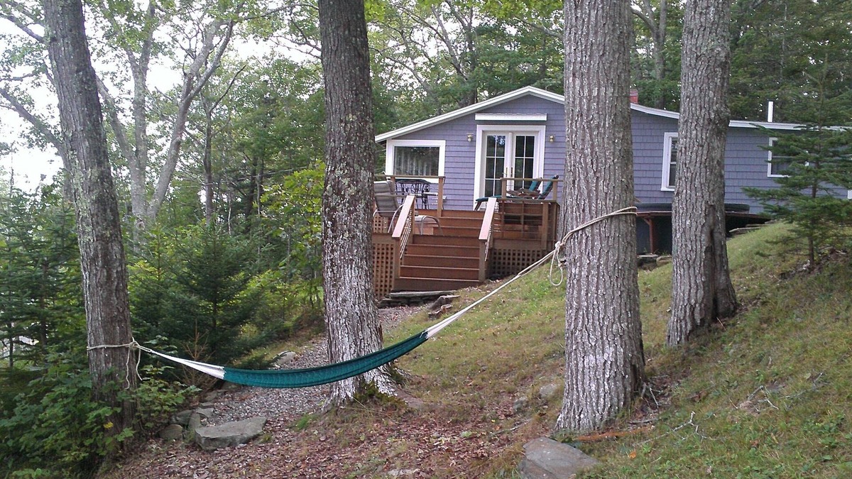 Chamberlain Cottage | Charming cottage - Relax while watching the sea and the islands