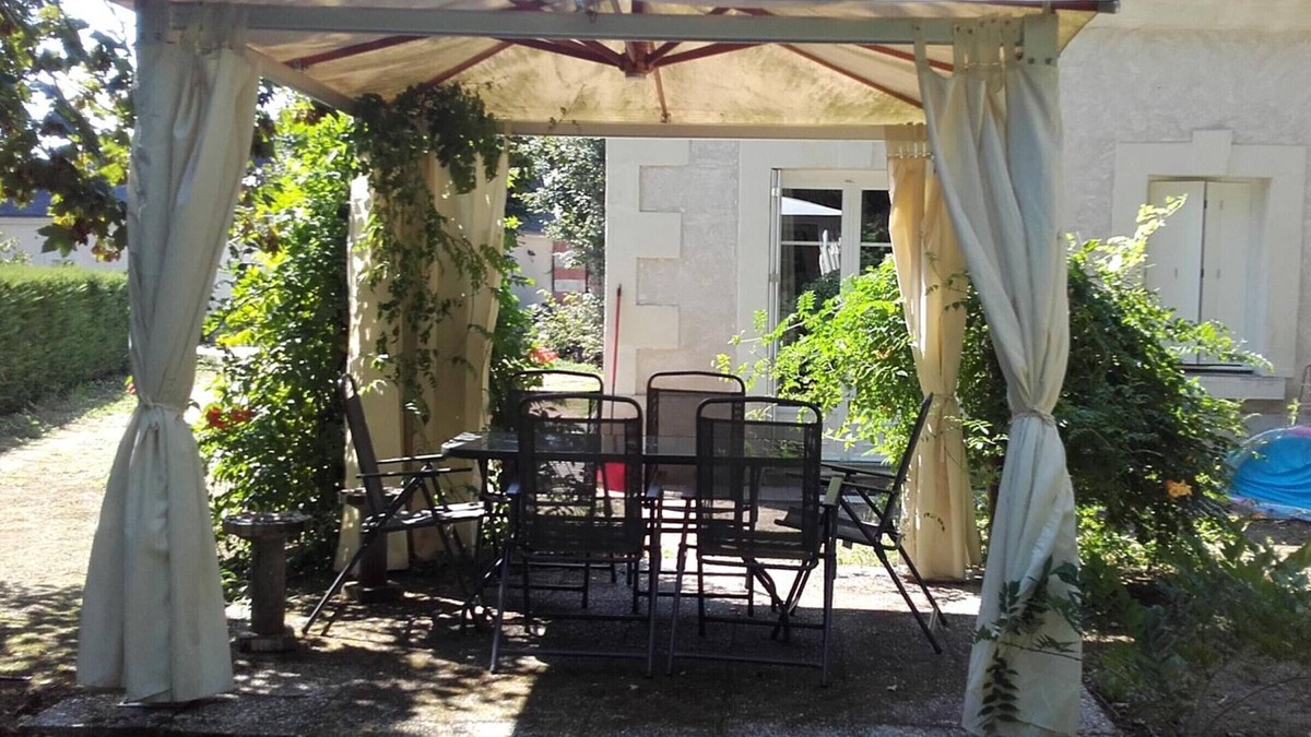 Meusnes Cottage | Charming Cottage: Scenic Park, Near Zoo, Ideal for Families, Wine Onsite