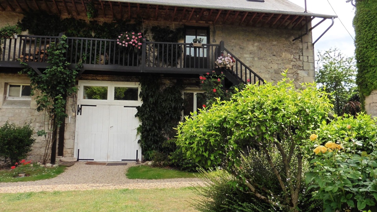 Chivres-Val Cottage | Charming cottage "The Barn" to stay with family or friends.