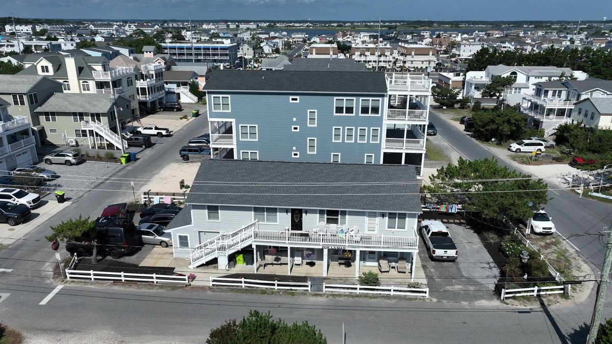 Fenwick Island Cottage | Charming cottage in Fenwick Island - One house off the Ocean Front.