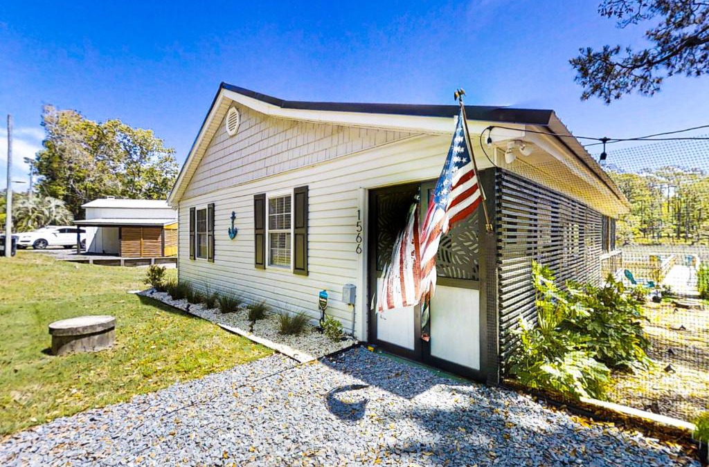 Shallotte House | Charming Cottage